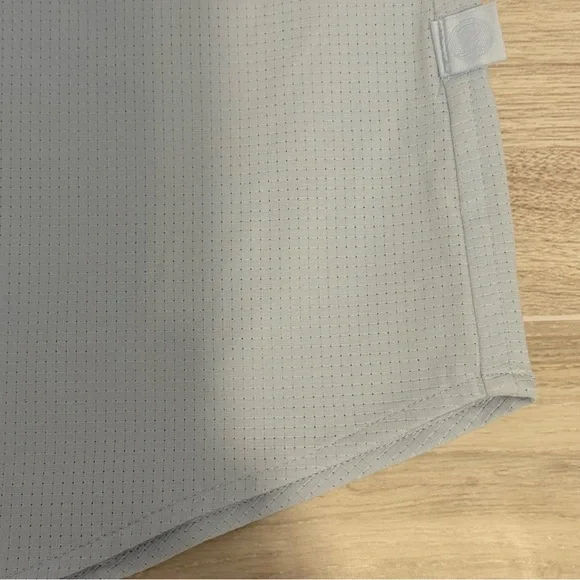 lululemon Airing Easy SS Button Down Shirt XL Light Gray - Picture 7 of 12